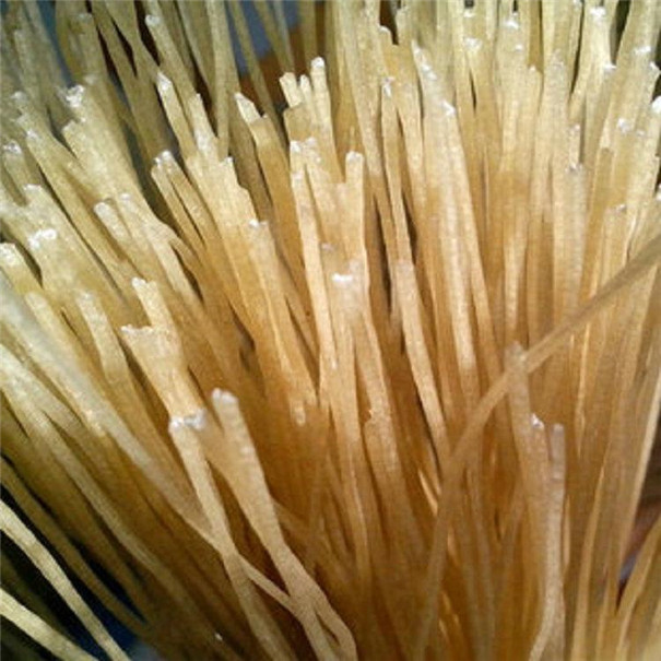 在紅薯粉條加工行業(yè),無(wú)礬工藝的粉條機(jī)先進(jìn)更具優(yōu)勢(shì) 在紅薯粉條加工行業(yè),無(wú)礬工藝的粉條機(jī)先進(jìn)更具優(yōu)勢(shì)