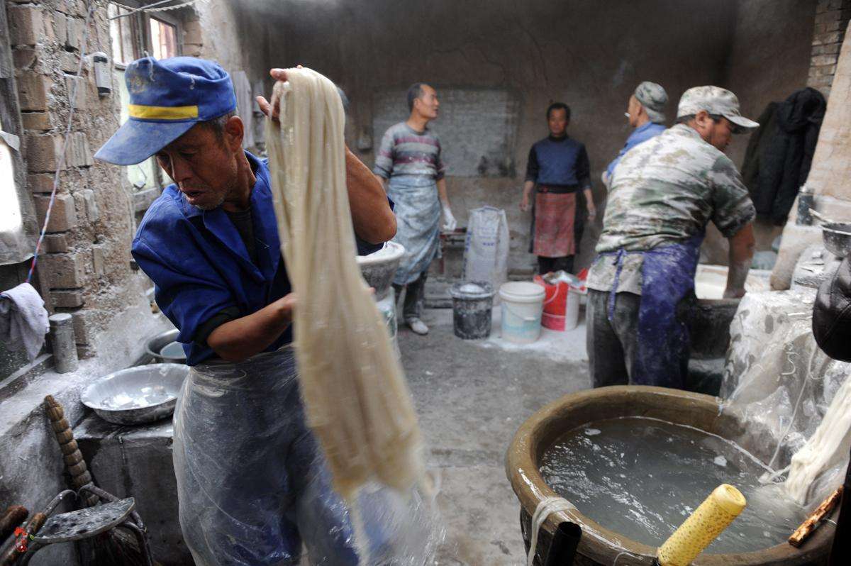 吃紅薯粉條對健康不好？全自動粉條機的粉條更不好?