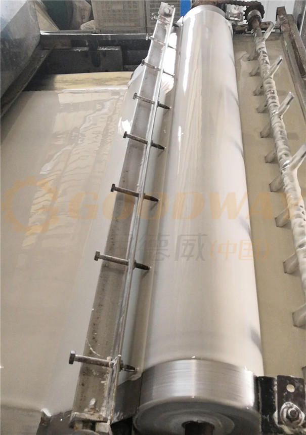 三種小型半自動粉條機的特點分析