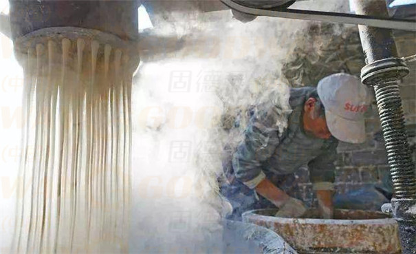 粉條機(jī)加工制作各類粉條,對淀粉原料的選擇都有哪些要求? 粉條機(jī)加工制作各類粉條,對淀粉原料的選擇都有哪些要求?